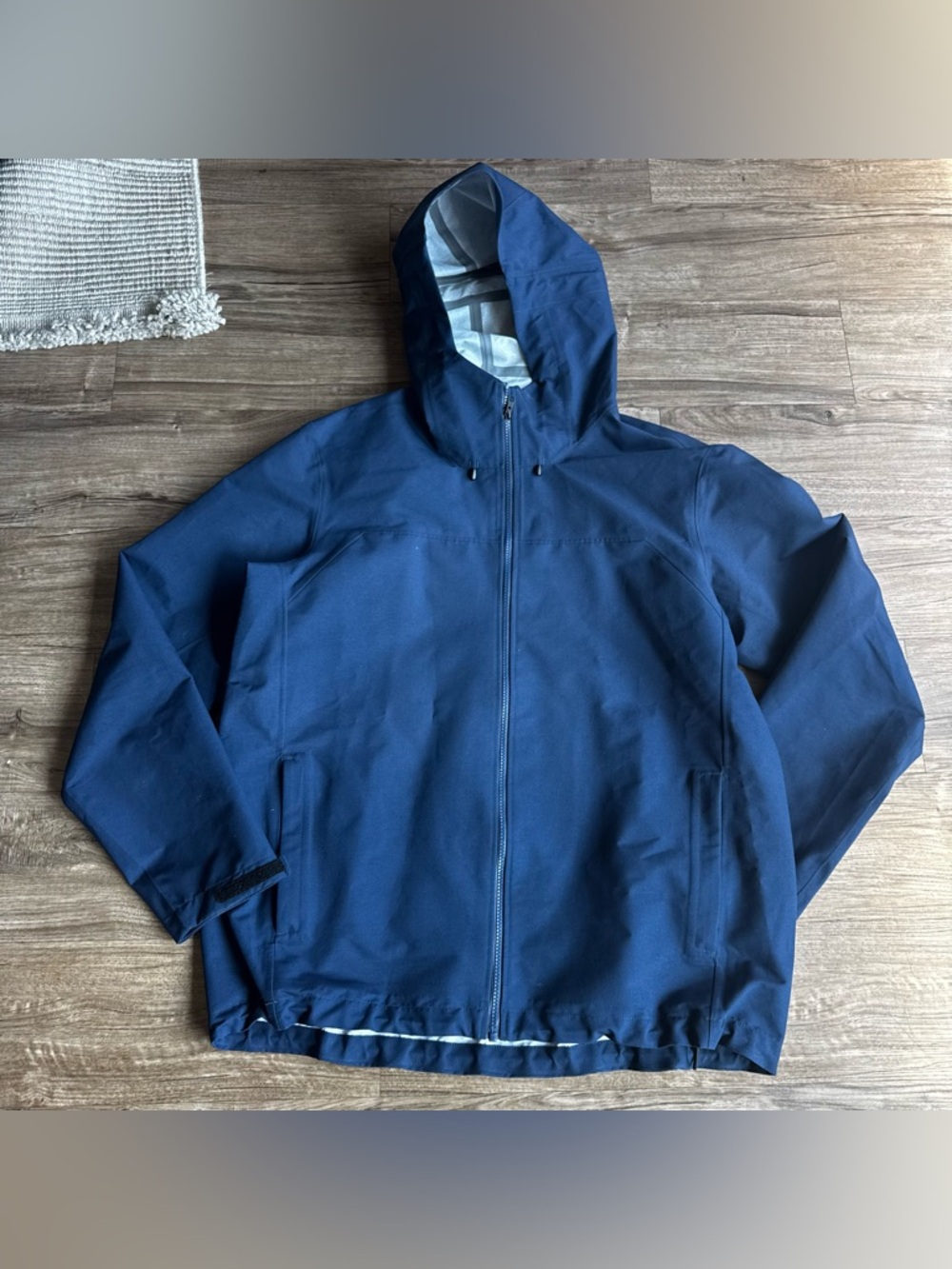 Outernknown water resistant rain jacket navy blue size Large